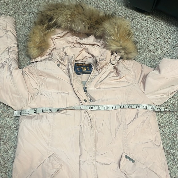 Woolrich downfilled parka with real fur hood trim - Picture 4 of 13